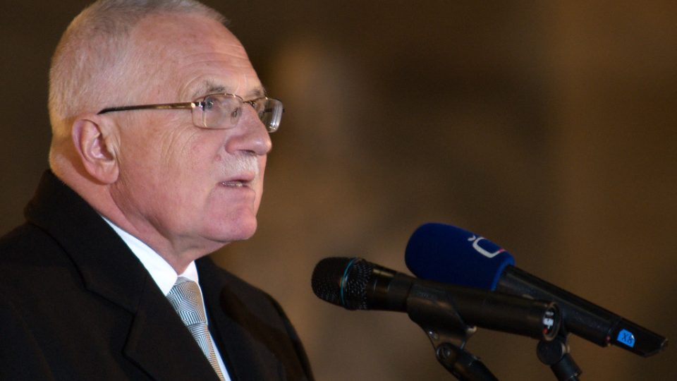 Prezident Václav Klaus při oslavách svátku boje za svobodu a demokracii v chrámu sv. Víta