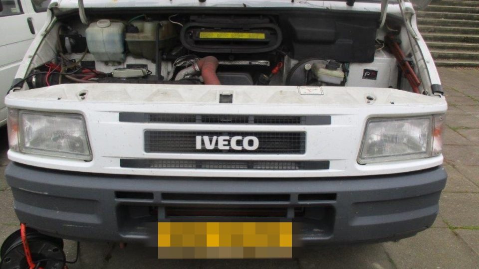 Český rozhlas nabízí k prodeji automobil značky IVECO Turbo Daily 49-12 (nabídka č. 6434)