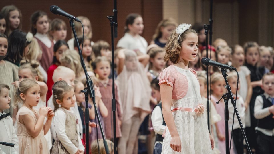Ladíme spolu 80 let! Dětský pěvecký sbor Českého rozhlasu slavil 80. výročí | foto: Dětský pěvecký sbor Ladíme spolu 80 let! Dětský pěvecký sbor Českého rozhlasu slavil 80. výročí