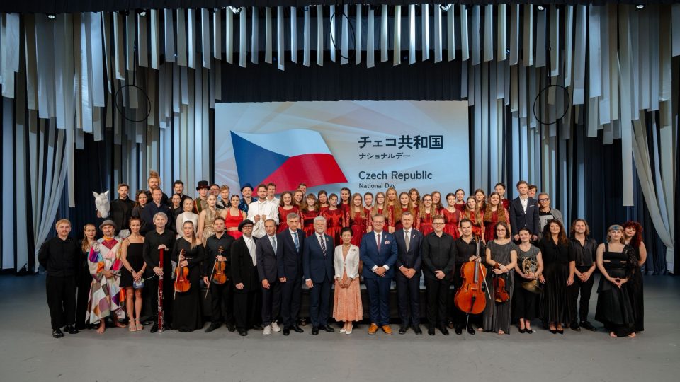 Vystoupení Dětského pěveckého sboru na Českém národním dni v Ósace