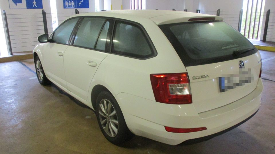 Český rozhlas nabízí k prodeji automobil značky ŠKODA Octavia III 1,6 TDI kombi (nabídka č. 2723)