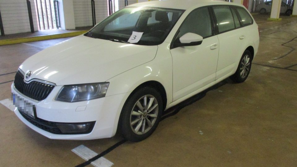 Český rozhlas nabízí k prodeji automobil značky ŠKODA Octavia III 1,6 TDI kombi (nabídka č. 2723)