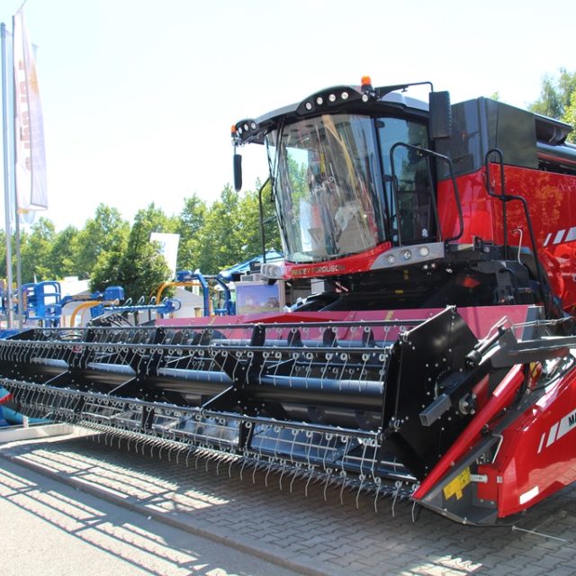 Výstava Země Živitelka v Českých Budějovicích tradičně představuje zemědělskou techniku | foto: Andrea Poláková,  Český rozhlas